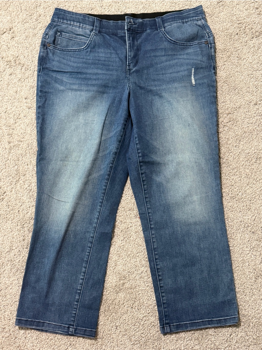 Source Unknown Women's Medium Blue Cropped Stretch Jeans